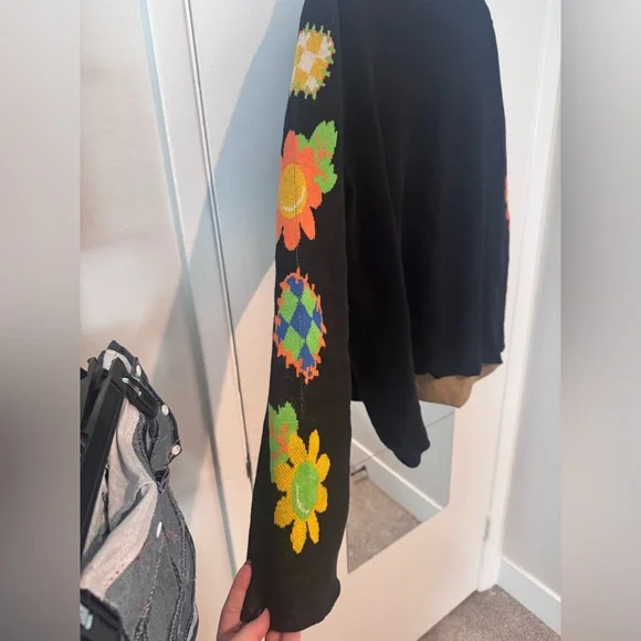 Black Trickz n’ Treatz Dolls Kill Scarecrow Autumn Halloween Harvest Sweater XL - Picture 6 of 7